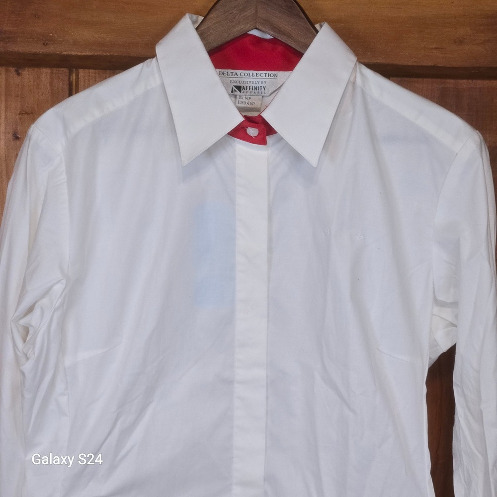 DELTA COLLECTION AFFINITY APPAREL Womens White Cuff Trim Button Down Shirt 14P